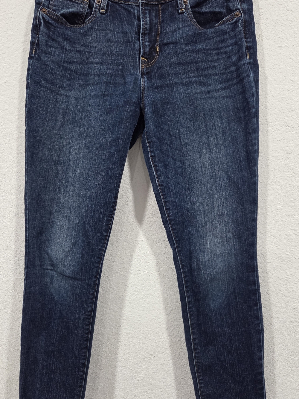 Old Navy Women's Skinny Jeans in Dark Blue Wash 4 Curvy Short